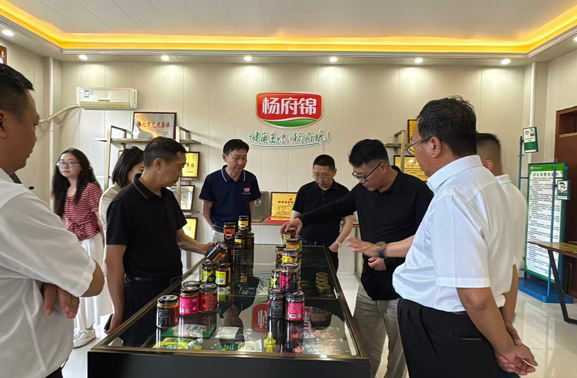 Government-Enterprise Collaboration for Common Development: Delegates from Dadukou District, Chongqing, Visit Yangfujin Accompanied by Municipal Agricultural and Rural Affairs Bureau